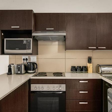 V&S Apartments - Immaculate Luxury Apartment In Fourways, Johannesburg 샌톤 외부 사진